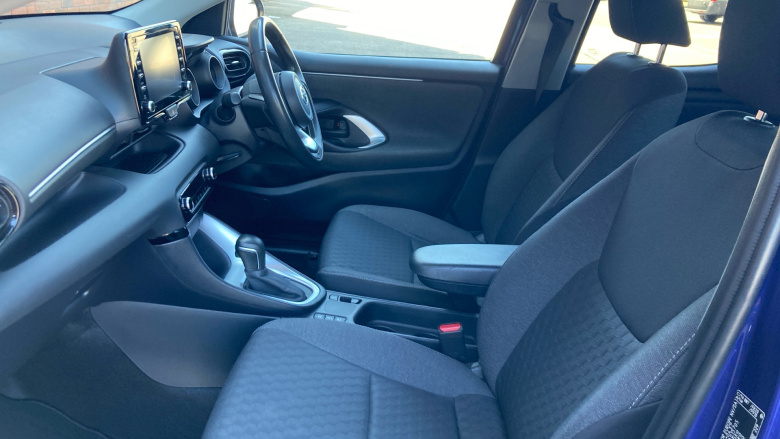 Toyota Yaris 1.5 Hybrid Design 5dr CVT Hybrid Hatchback